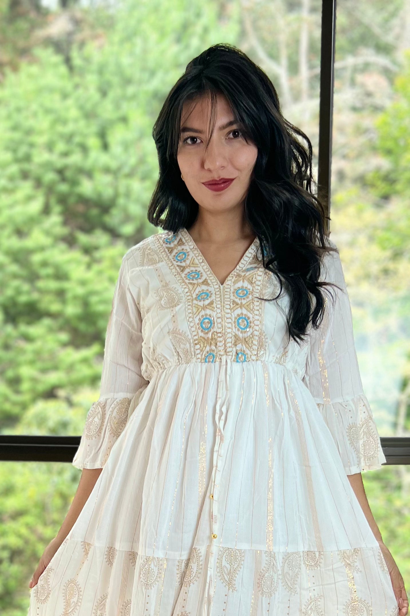 Vestido Kaftan Apliques Dorados
