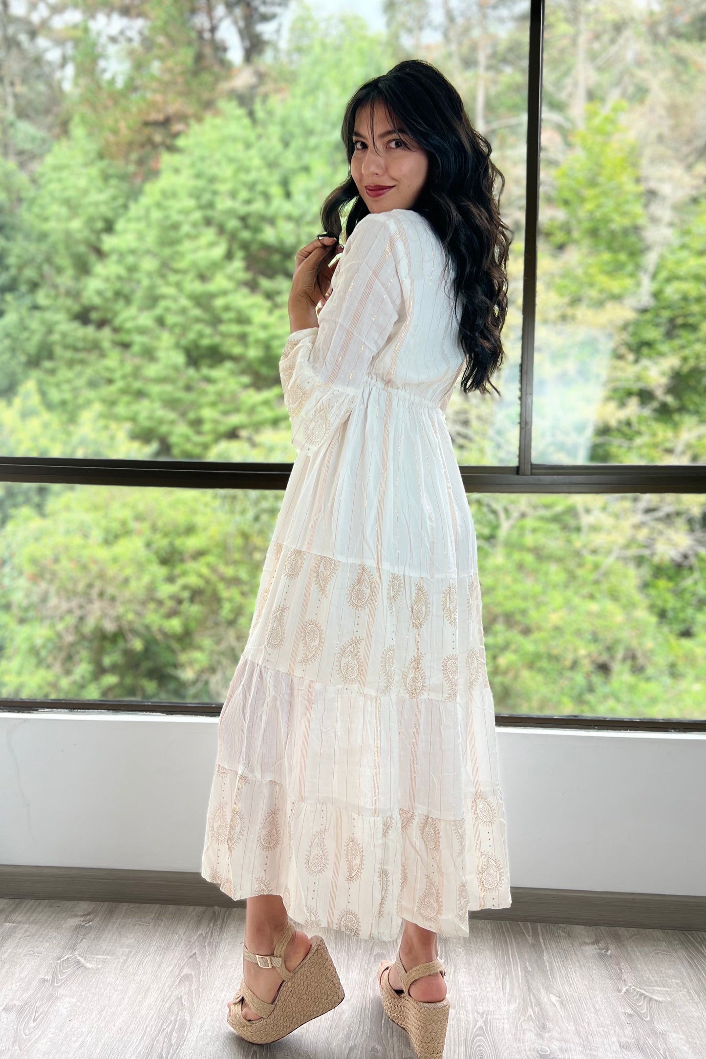 Vestido Kaftan Apliques Dorados