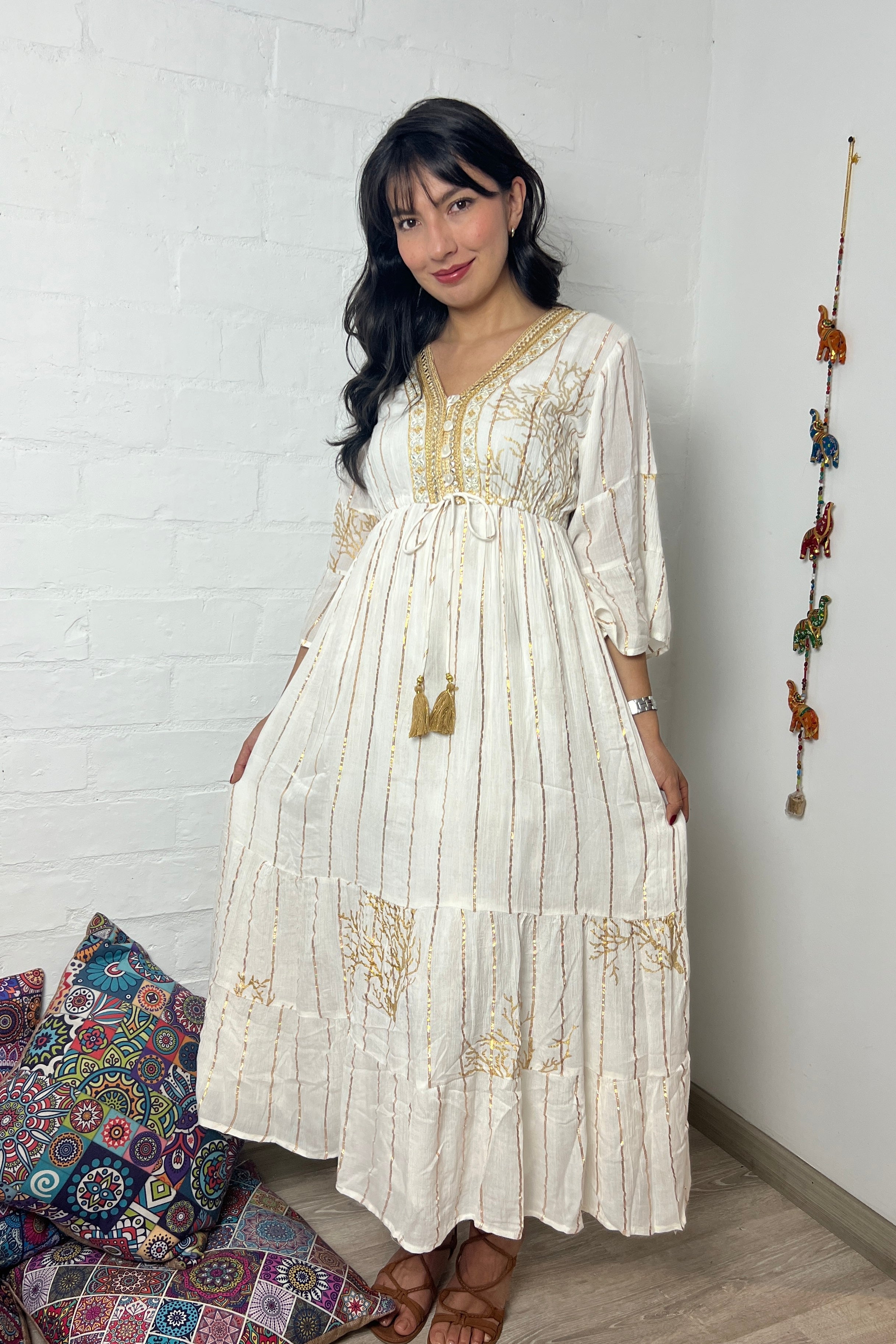 Vestido Kaftan Apliques Dorados