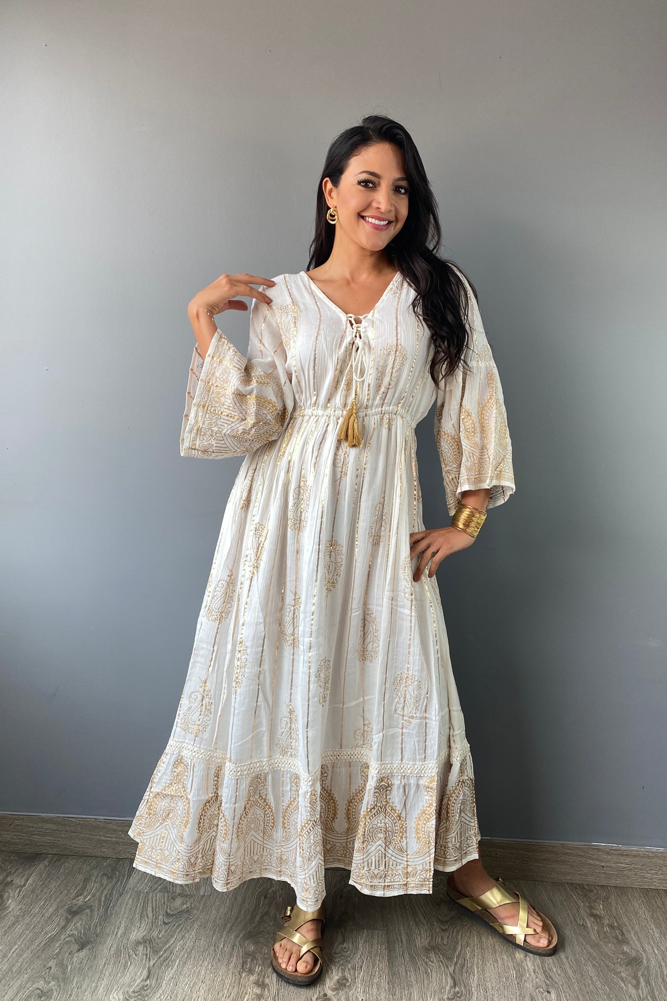 Vestido Kaftan Apliques Dorados