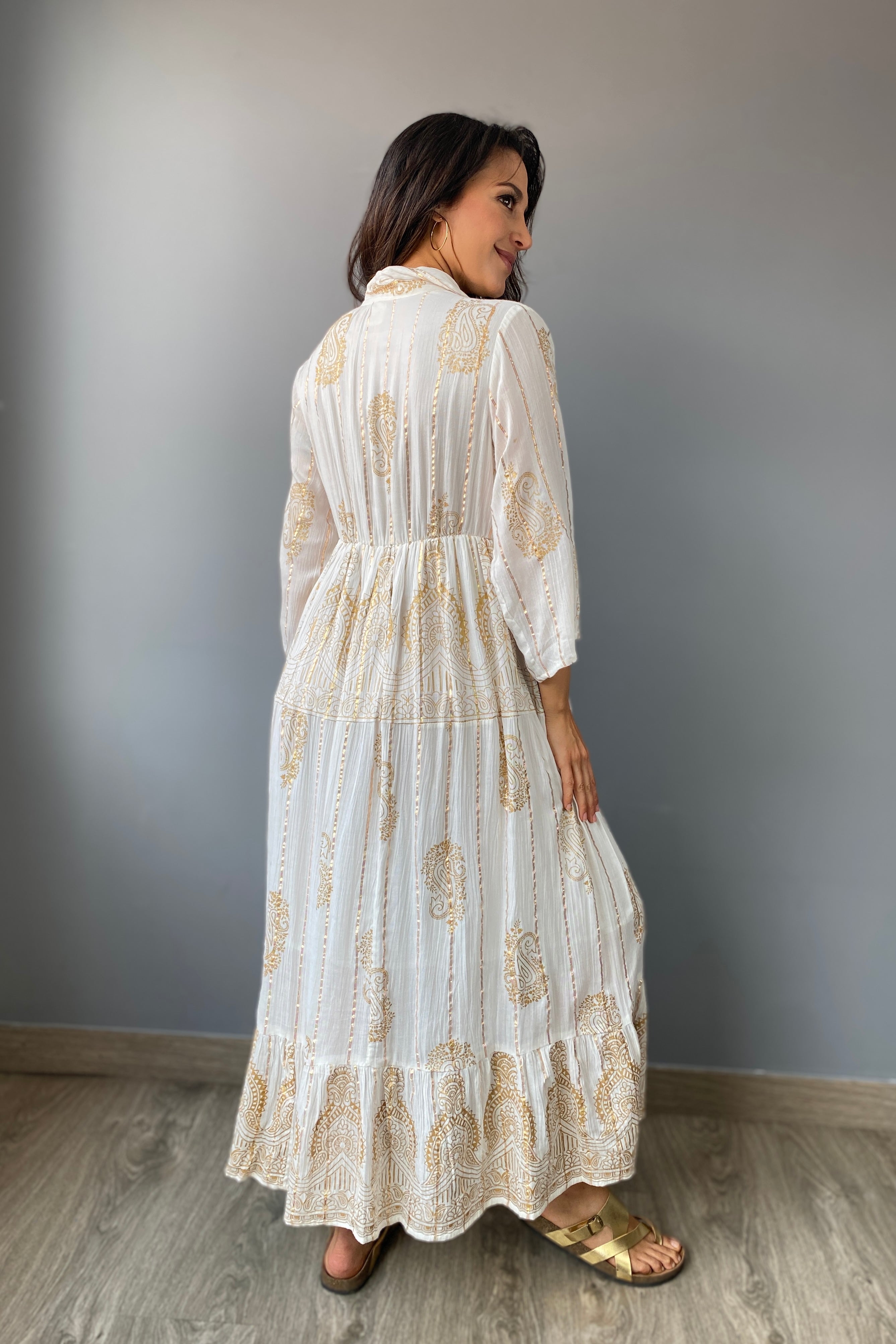 Vestido Kaftan Apliques Dorados