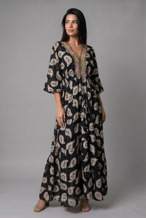 Vestido Kaftan Negro Apliques Dorados - Seleno Shop