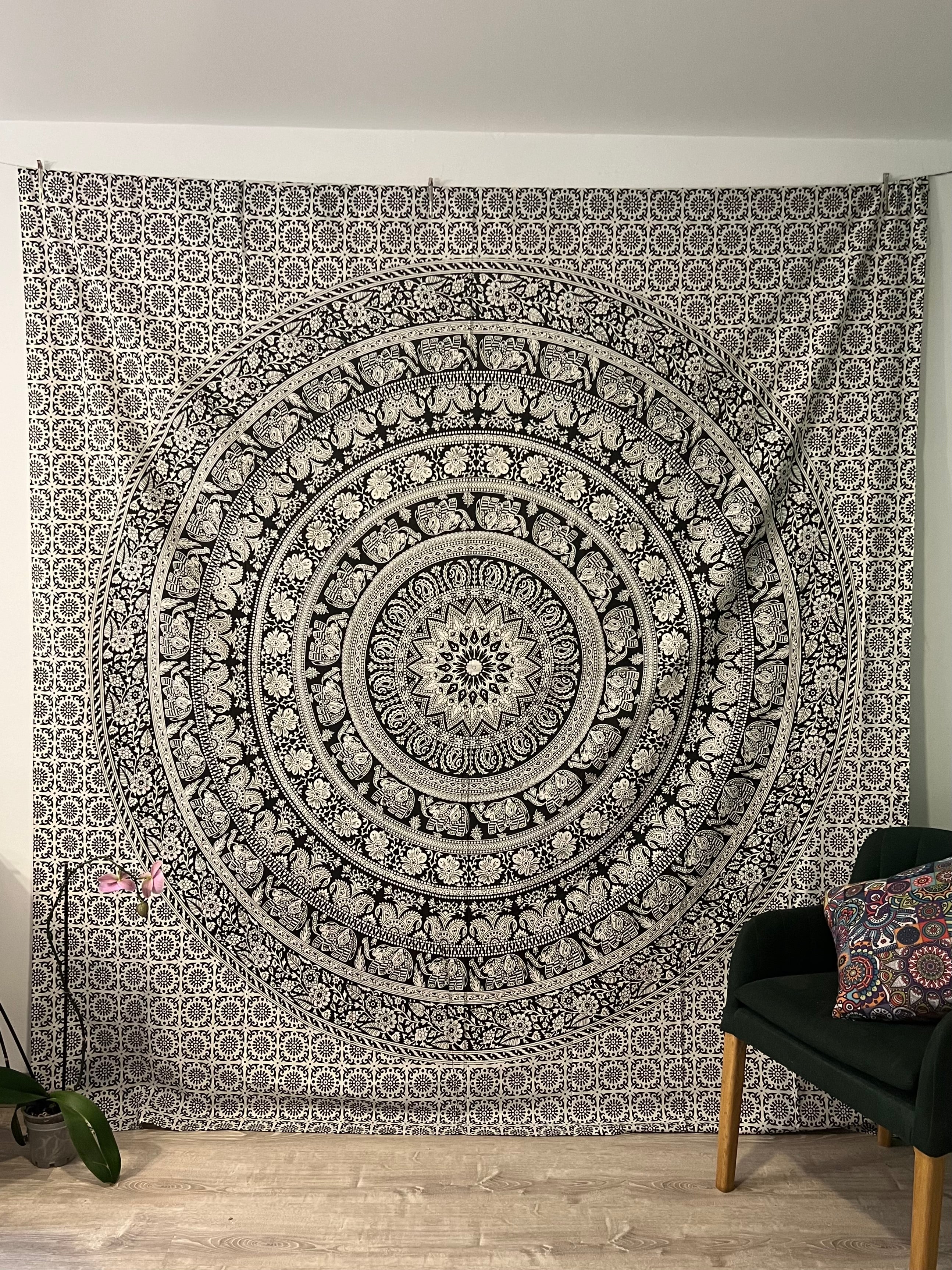 Tela Mandala blanco y negro