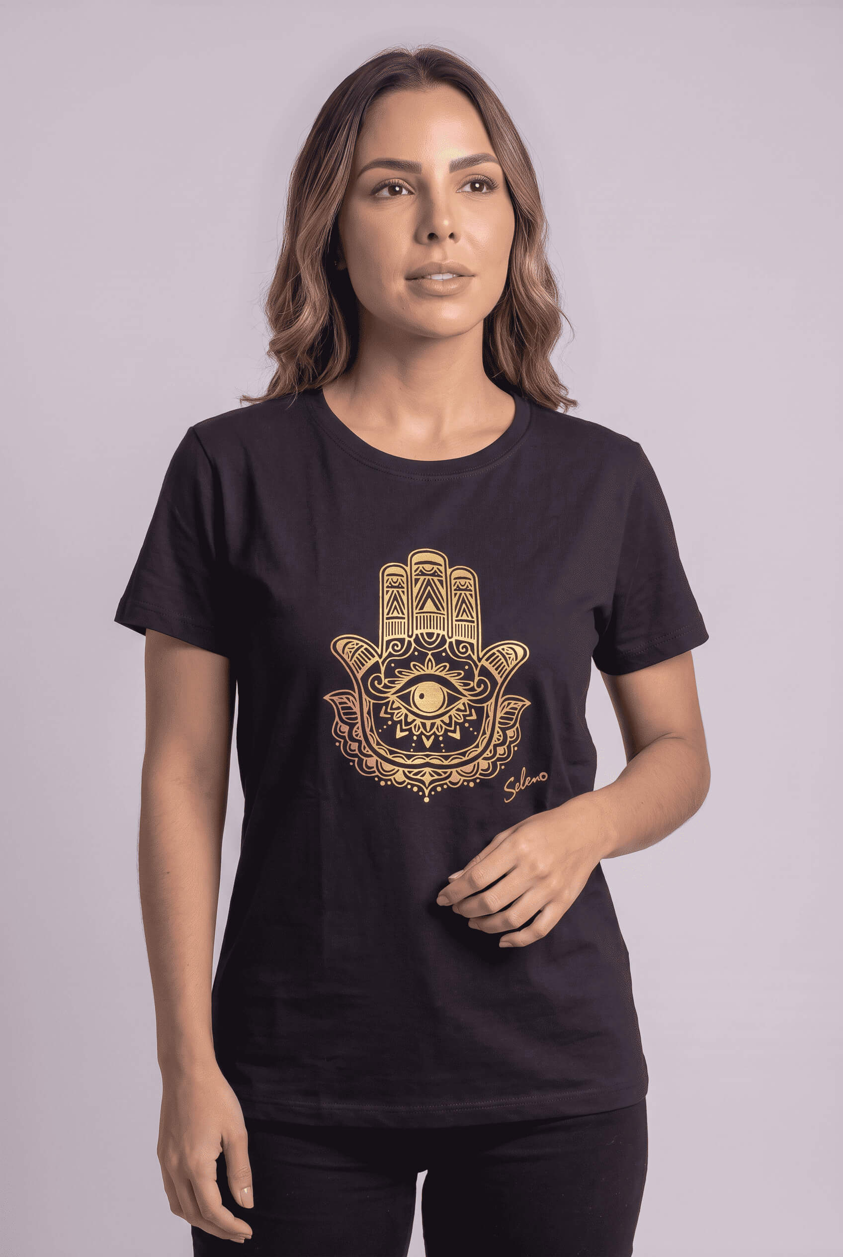 Camiseta Negra Mano Hamsa