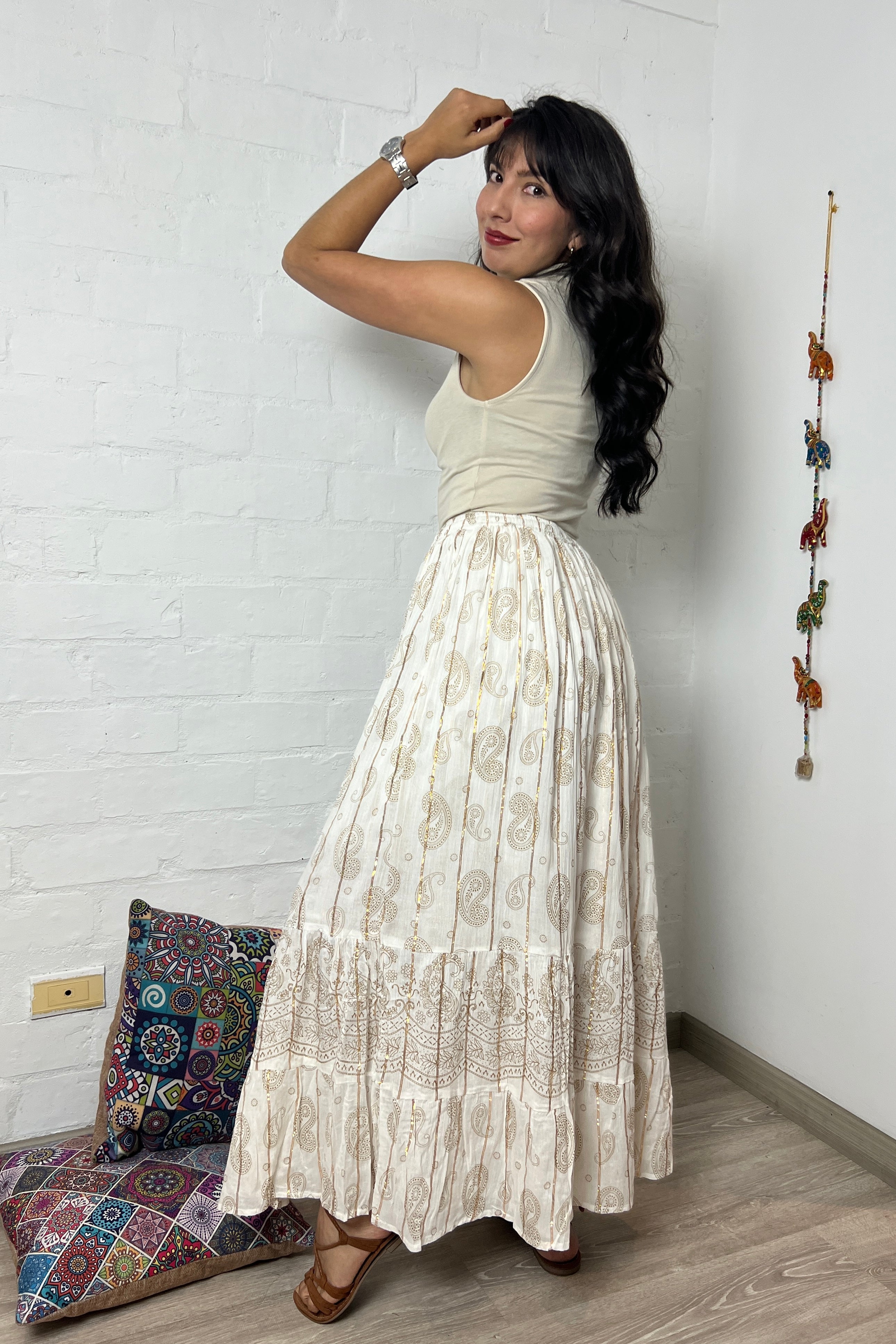 Falda blanca Apliques Dorados