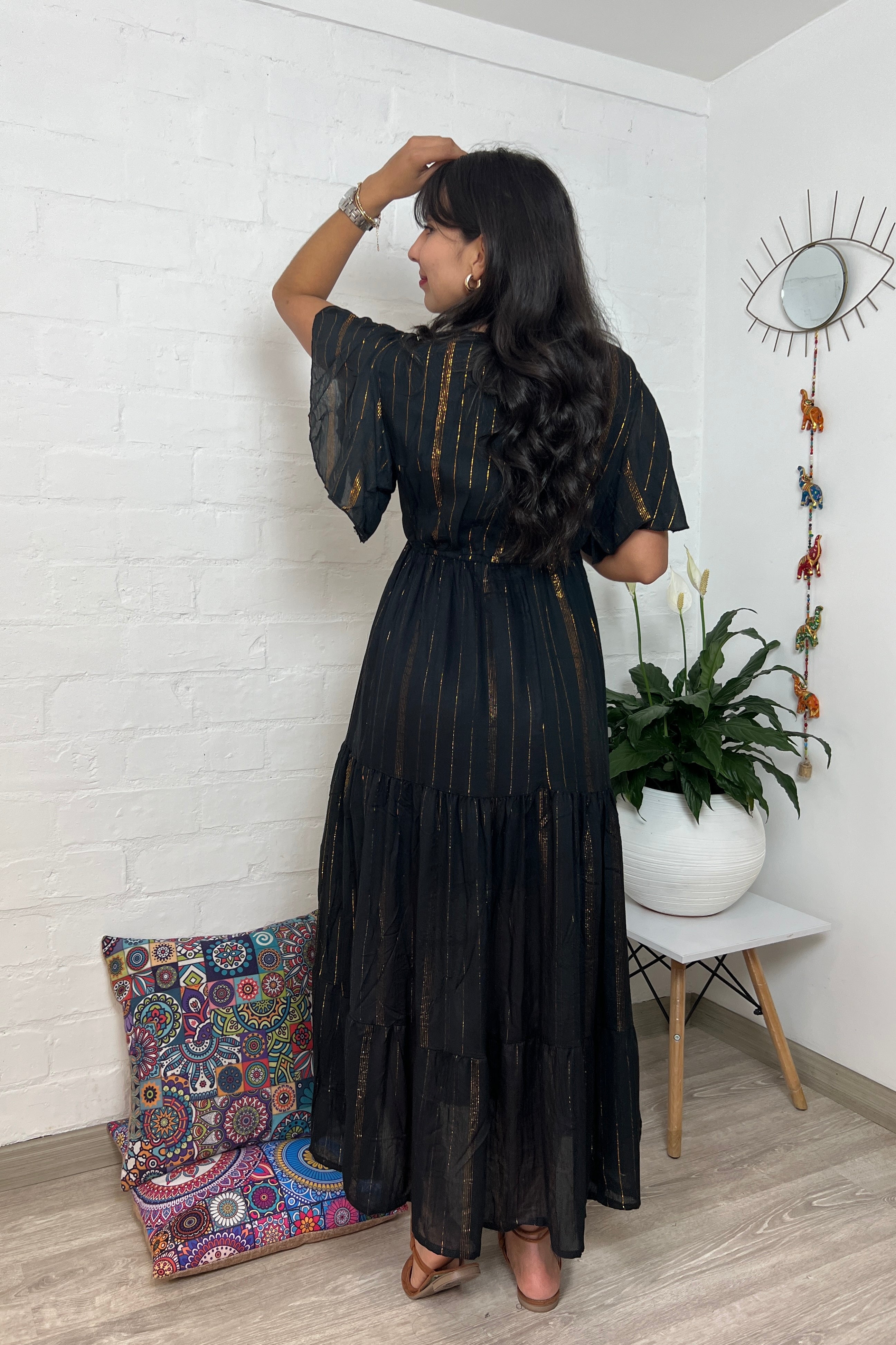 Vestido Kaftan Negro Apliques Dorados