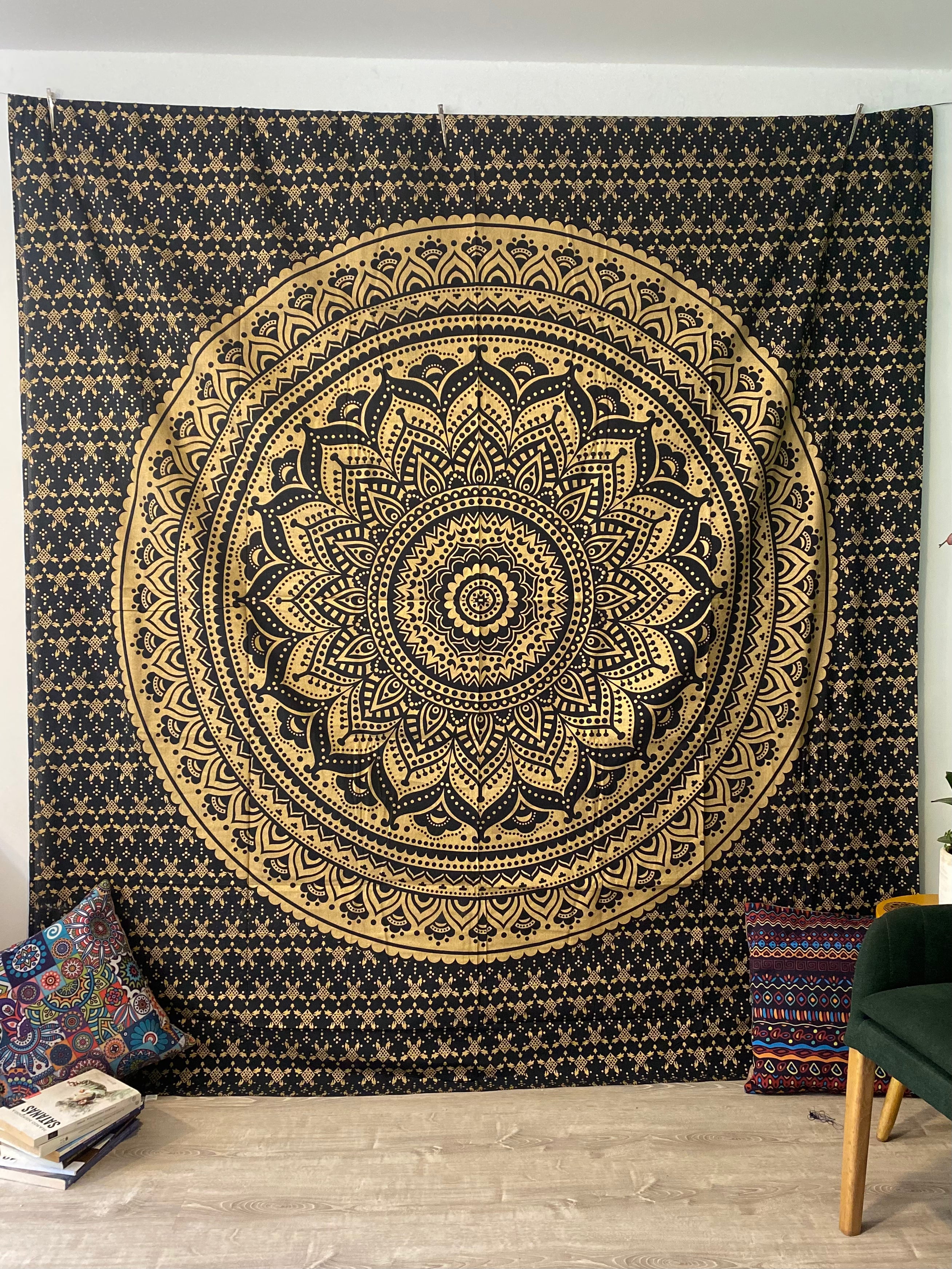 Tela Mandala Negra y dorado