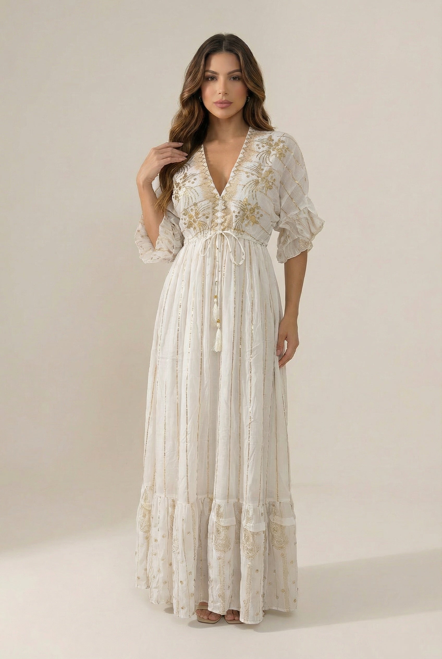 Vestido Kaftan Apliques Dorados