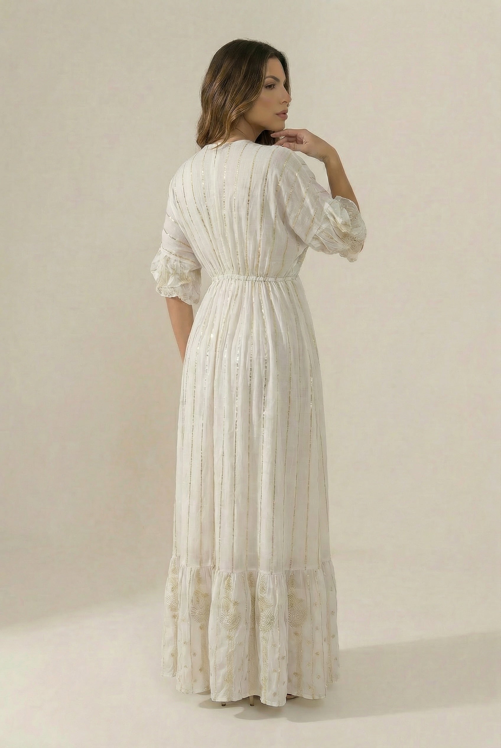 Vestido Kaftan Apliques Dorados