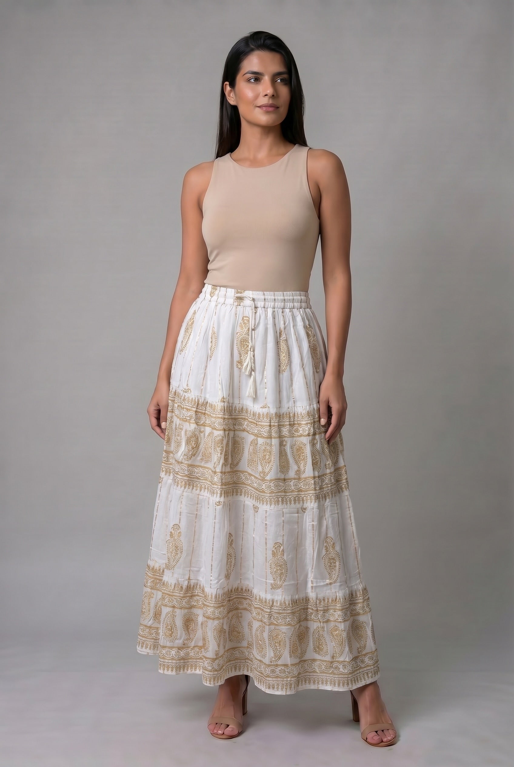 Falda Beige Apliques Dorados - Seleno Shop