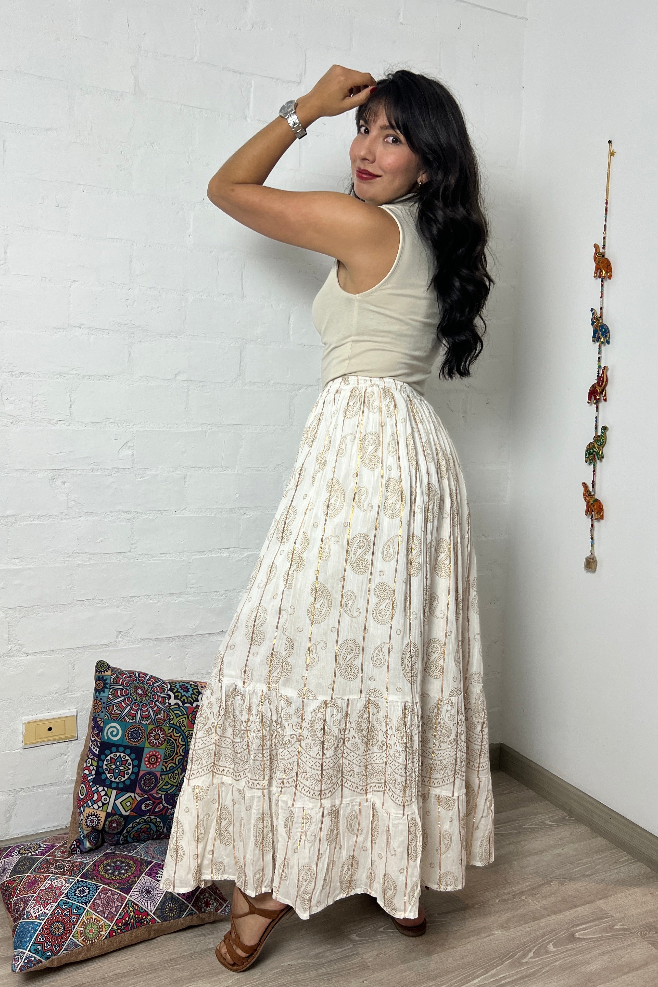 Falda blanca Apliques Dorados - Seleno Shop