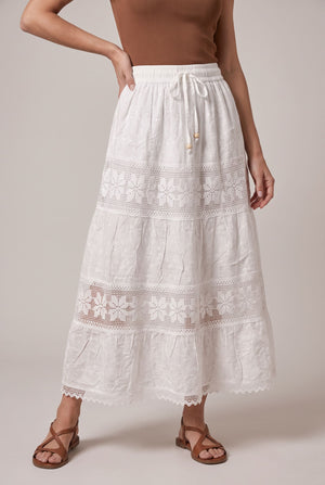 Falda blanca bordada - Seleno Shop