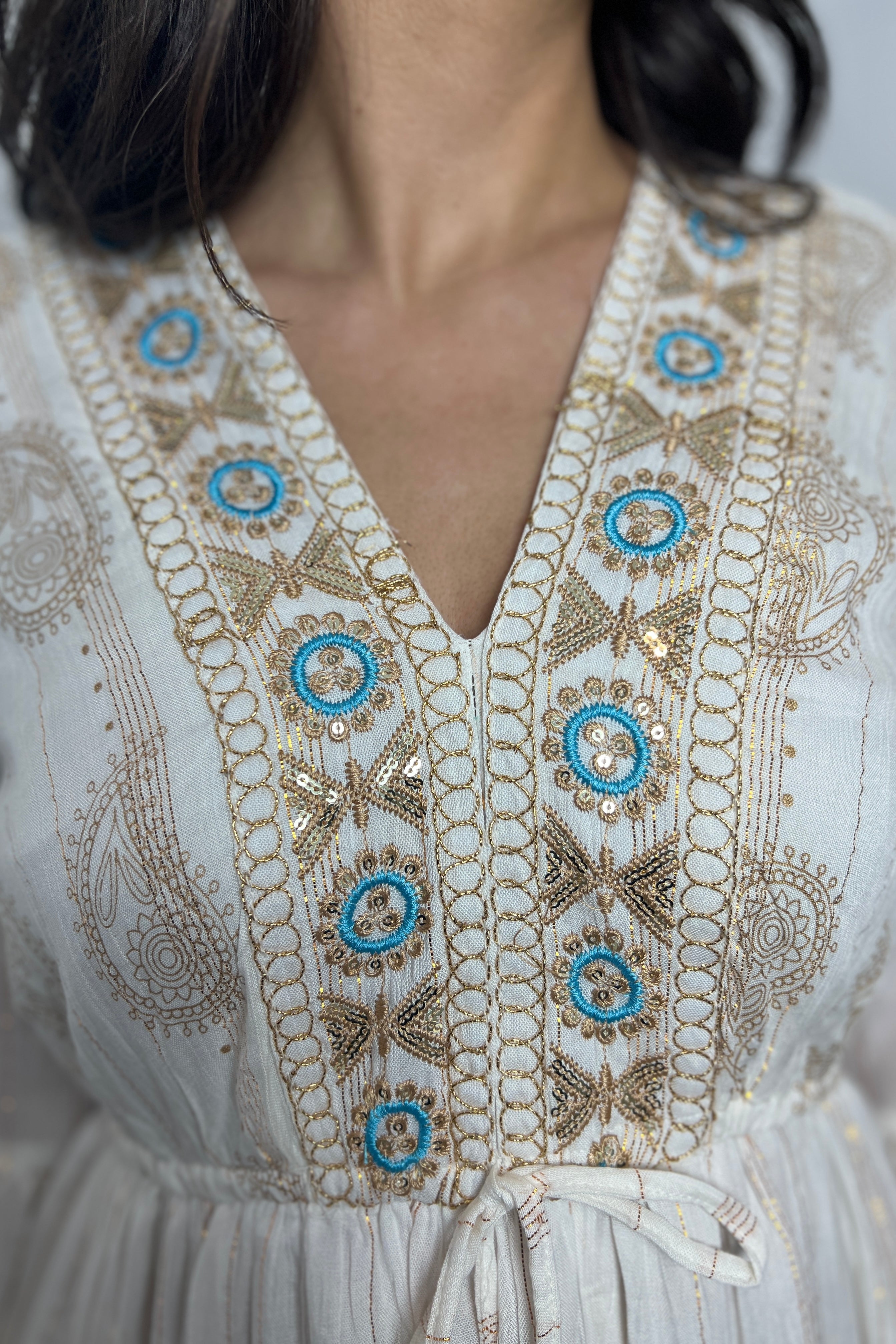 Vestido Kaftan Apliques Dorados - Seleno Shop