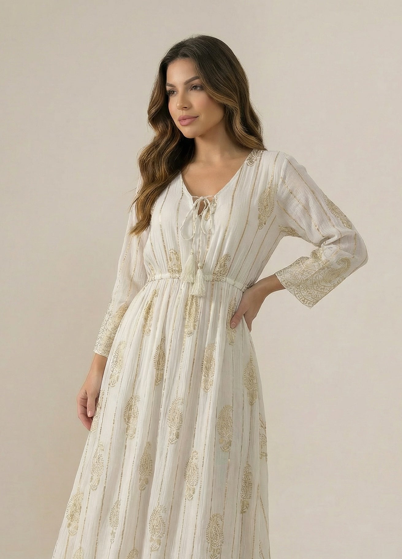 Vestido Kaftan Apliques Dorados - Seleno Shop