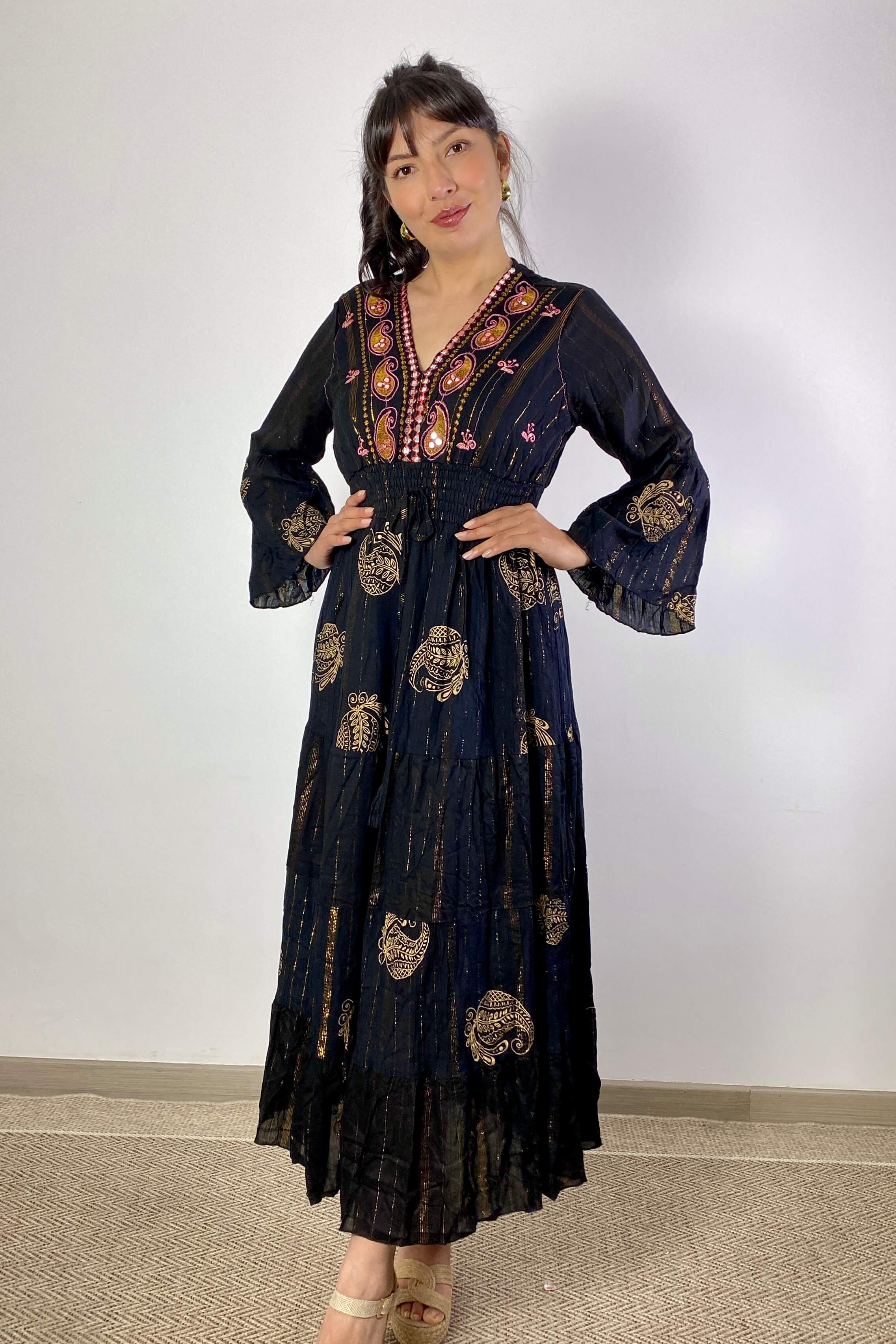 Vestido Kaftan Negro Apliques Dorados - Seleno Shop