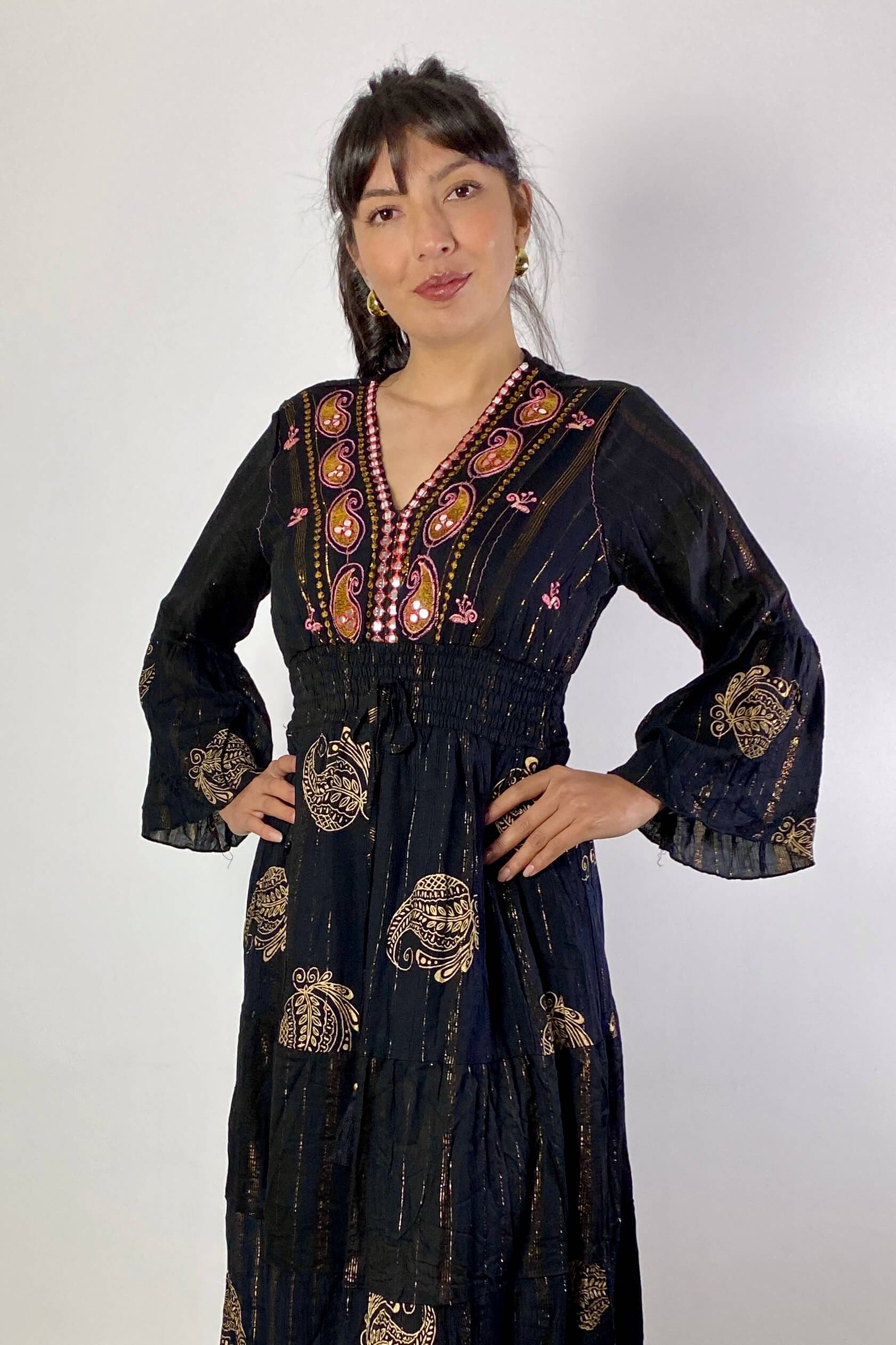 Vestido Kaftan Negro Apliques Dorados - Seleno Shop