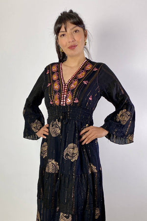 Vestido Kaftan Negro Apliques Dorados - Seleno Shop